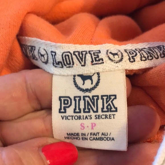 Great Victoria Secret Pink Hoodie in Small ๐ - Picture 2 of 7